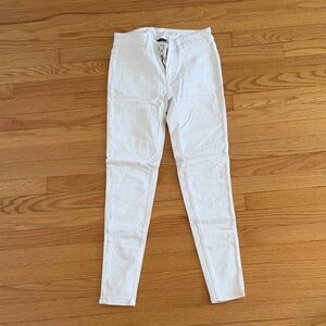 White American Eagle skinny jeggings